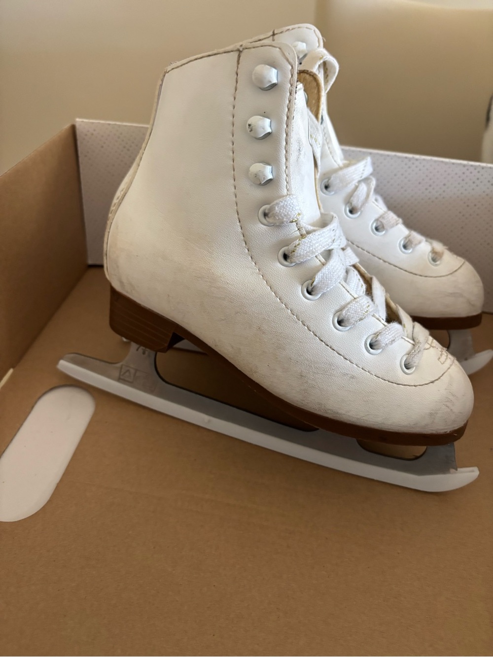 DSG White Girls Figure Ice Skates size 12